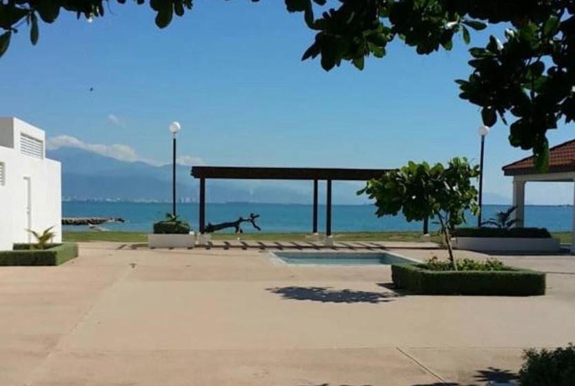 Bayfront Villa & Apartment Portmore Ngoại thất bức ảnh