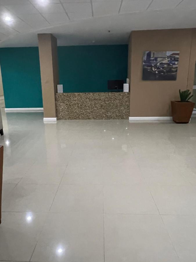 Bayfront Villa & Apartment Portmore Ngoại thất bức ảnh