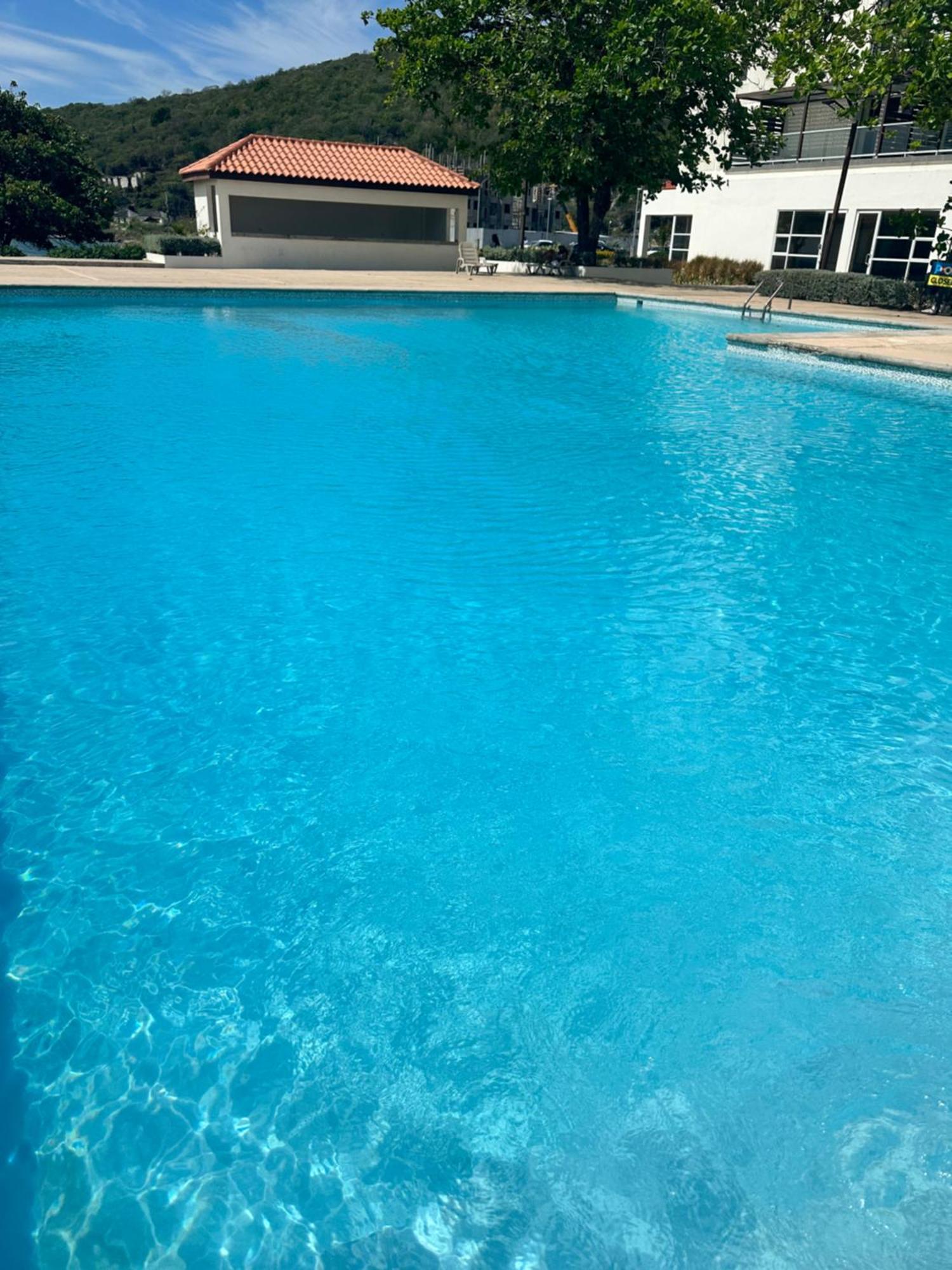 Bayfront Villa & Apartment Portmore Ngoại thất bức ảnh