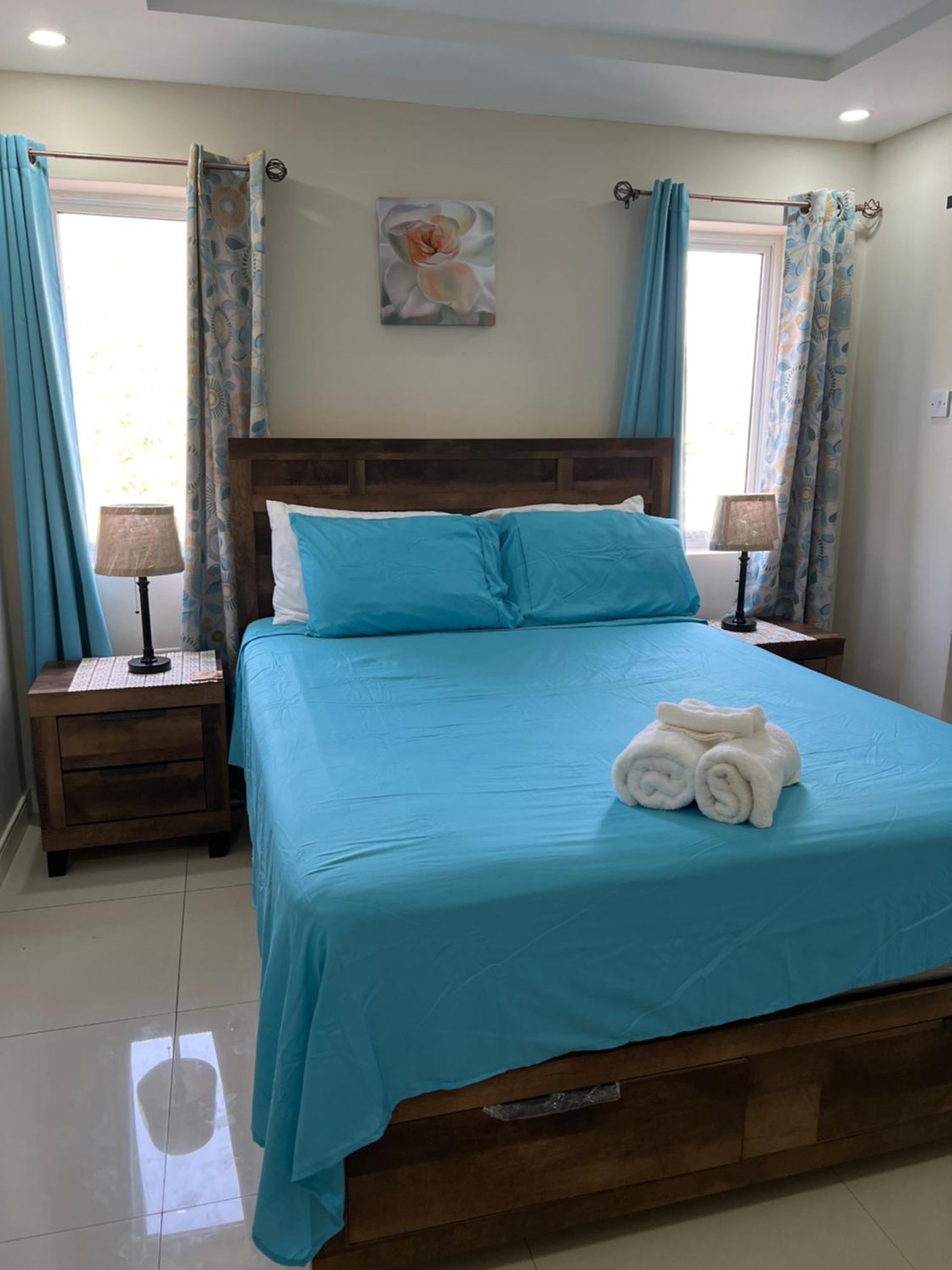 Bayfront Villa & Apartment Portmore Ngoại thất bức ảnh